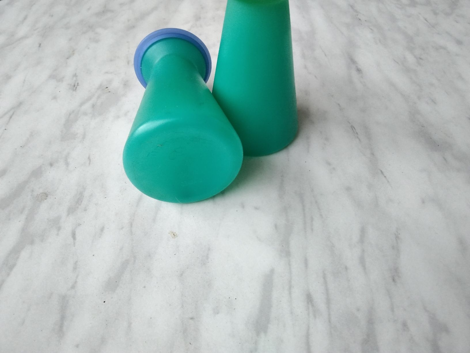 Tupperware Contenitori & Simili: TUPPERWARE GEWÜRZ STREUER – Usato da Biel/Bienne venduto da dasi3 2