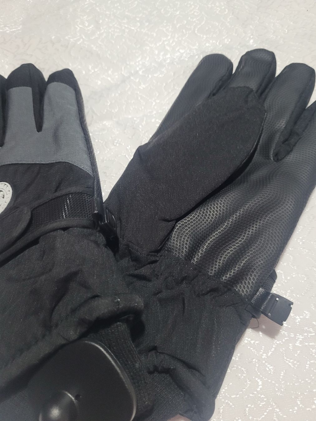 Sonstige Accessoires für Herren: Warme Winterhandschuhe Gr. S/M schwarz/grau – Neu und originalverpackt aus Bassersdorf von kid_fm98 2
