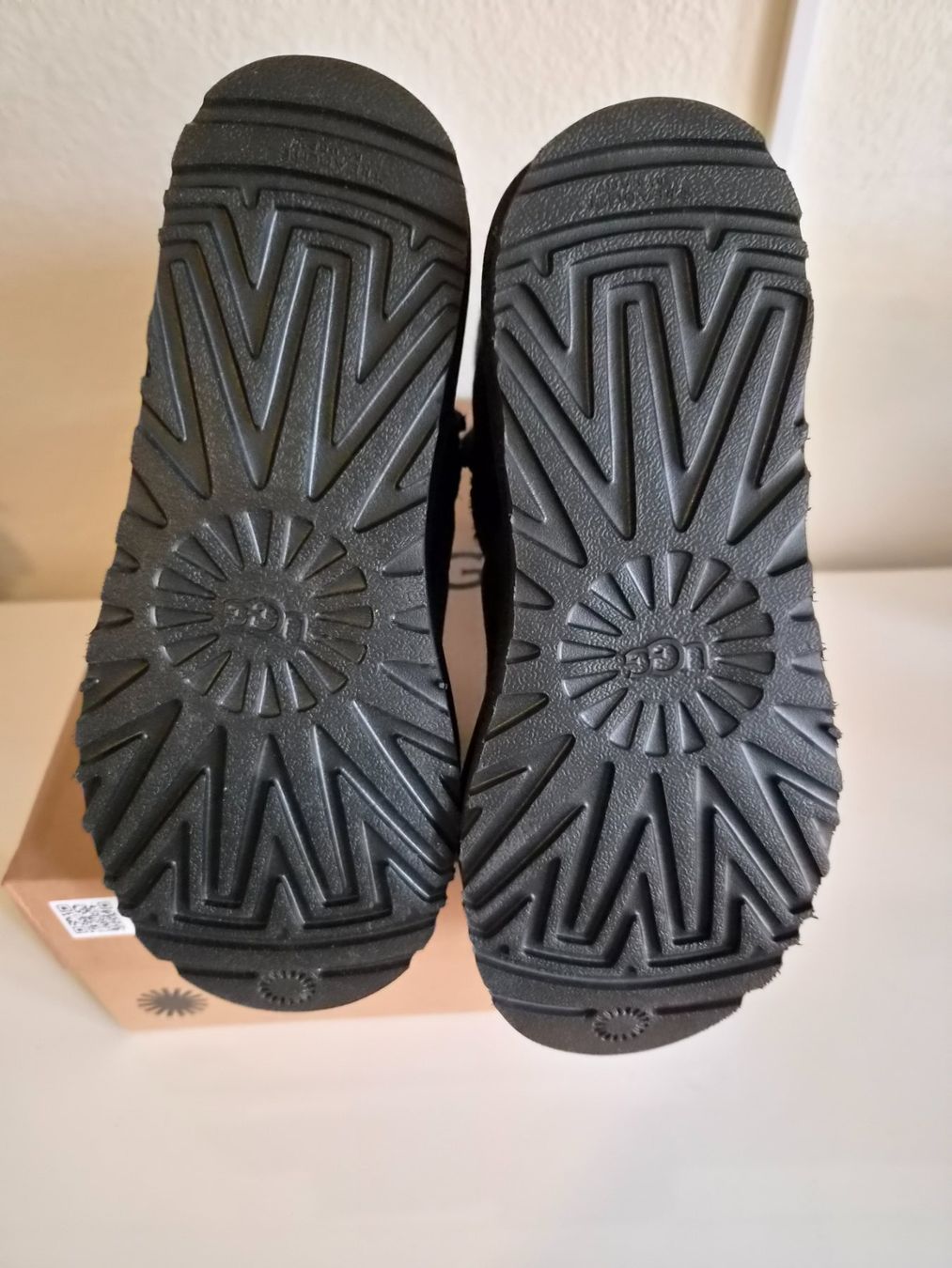 Ugg Damenschuhe: UGG Boot Classic Short, Grösse 38 – Neu und originalverpackt aus Reinach BL von sunny2014 3