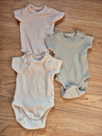 3 Baby Bodys Dopodopo gerippt Grösse 56 neuwertig
