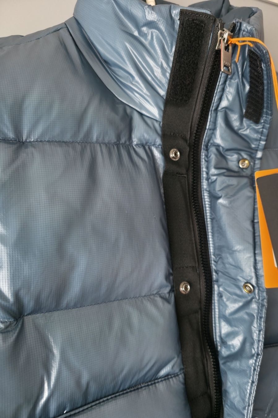 Hugo Boss Gilet & Giacche: Neue BOSS Weste Gr. M – Nuovo e nell'imballaggio originale da Amriswil venduto da newschweiz 1