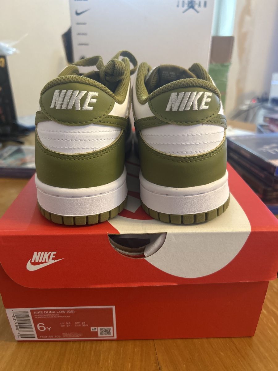 Nike Scarpe da uomo: Nike Dunk Low OLIVE Gr. 38,5 NEU – Nuovo e nell'imballaggio originale da Dietikon venduto da Edel.weiss 1