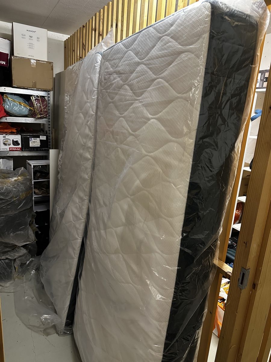 Matratzen: Matratze wie neu 90x200cm – Neu (gemäss Beschreibung) aus Zug von Suuji95