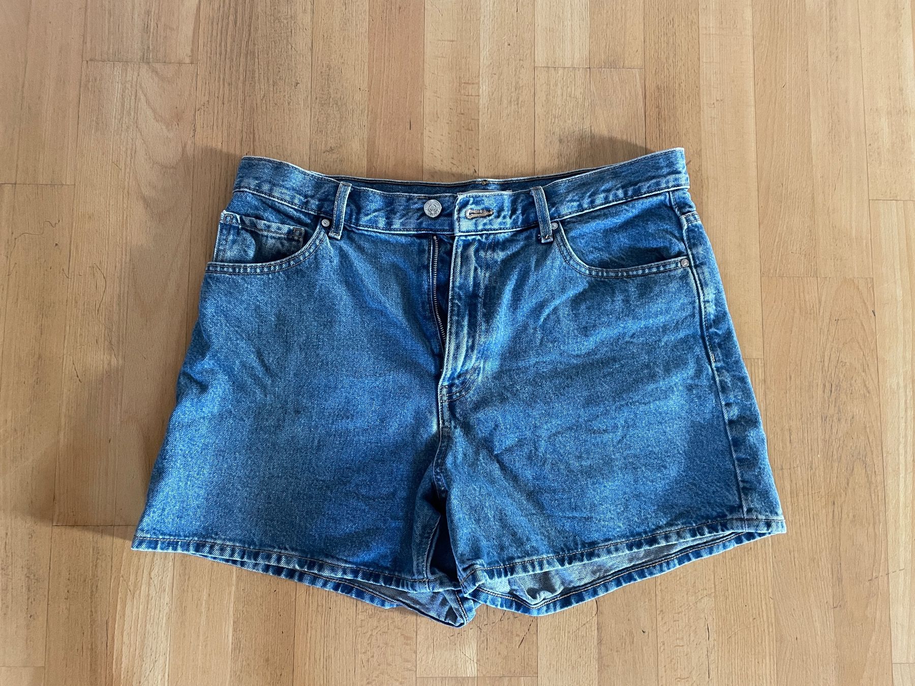 Mango Jeans: Jeanshorts, Mango, Grösse 44 – Gebraucht aus Winterthur von sabinemarie