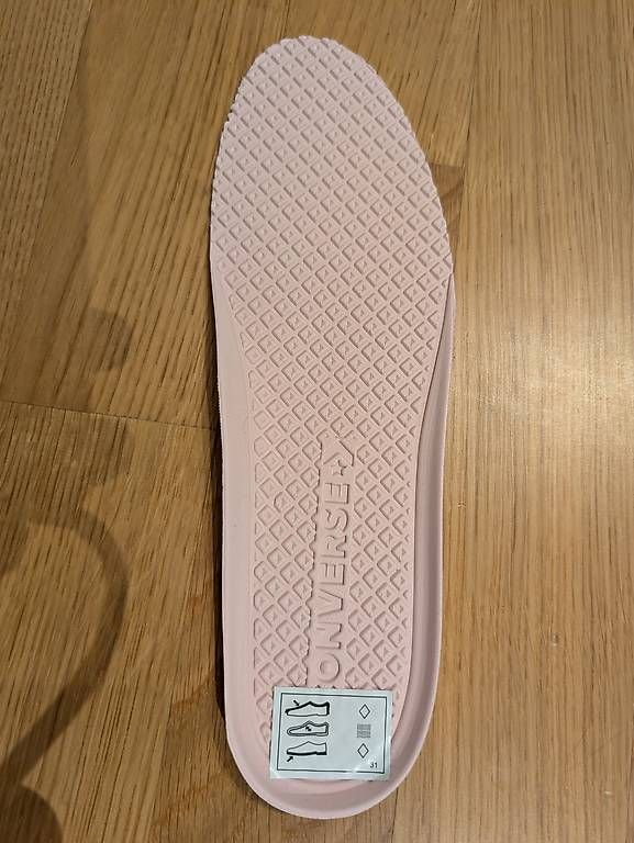 Scarpe da donna: Converse Halbschuhe grau/rosa NEU! – Usato da Luzern venduto da Quy 4