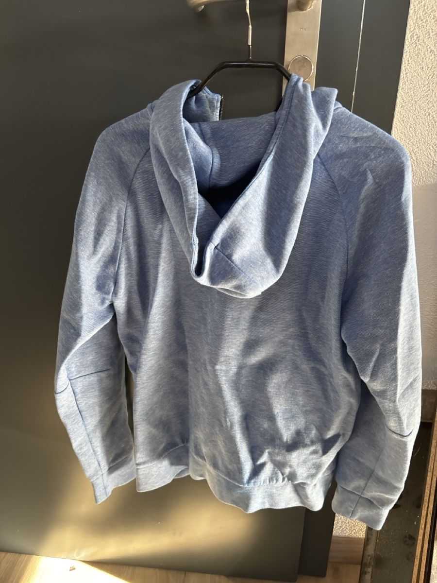 Adidas Giacche & Cappotti: Veste à capuche Adidas bleu – Usato da Courfaivre venduto da ame_d67y 1