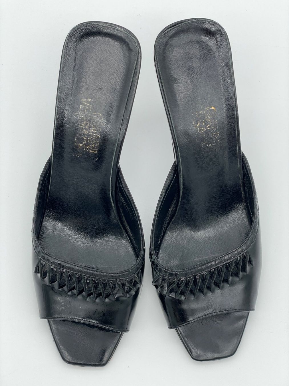 Versace Scarpe da donna: Versace Medusa Mule Pump EU 36.5 Schwarz – Usato da Zürich venduto da shoe_shop 4