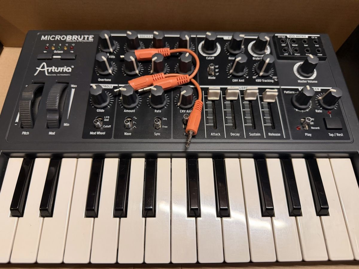 Arturia Strumenti musicali: arturia microbrute analog synthesizer – Nuovo (secondo la descrizione) da Zürich venduto da JoseGonz