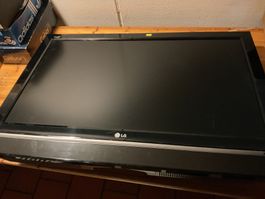 LG  Flachbildschirm inkl. Wandhalterung