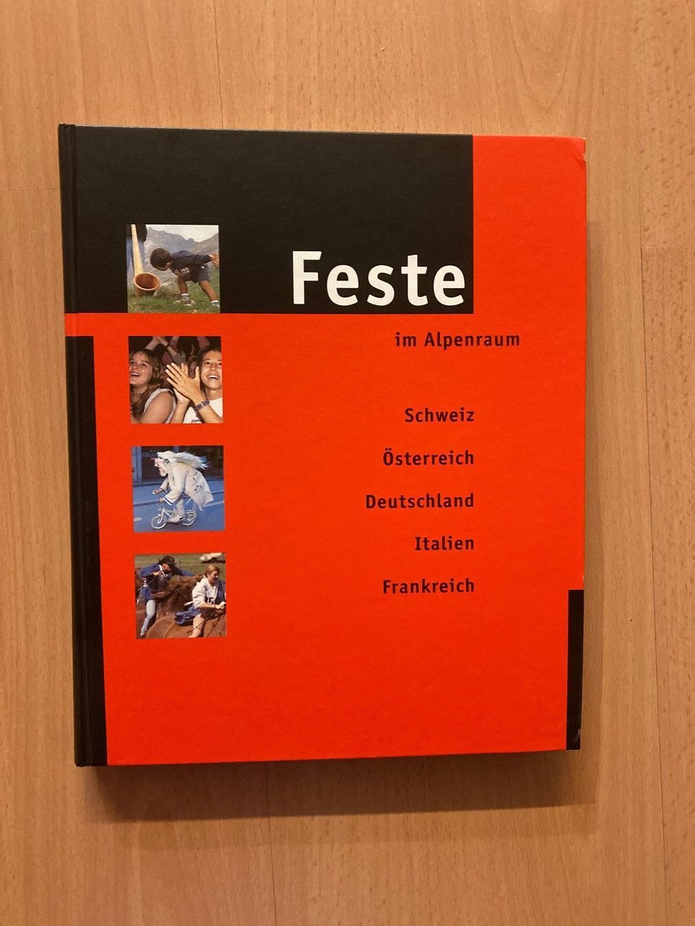 Libri: Buch: Feste im Alpenraum – Nuovo (secondo la descrizione) da Zollikofen venduto da gamel01