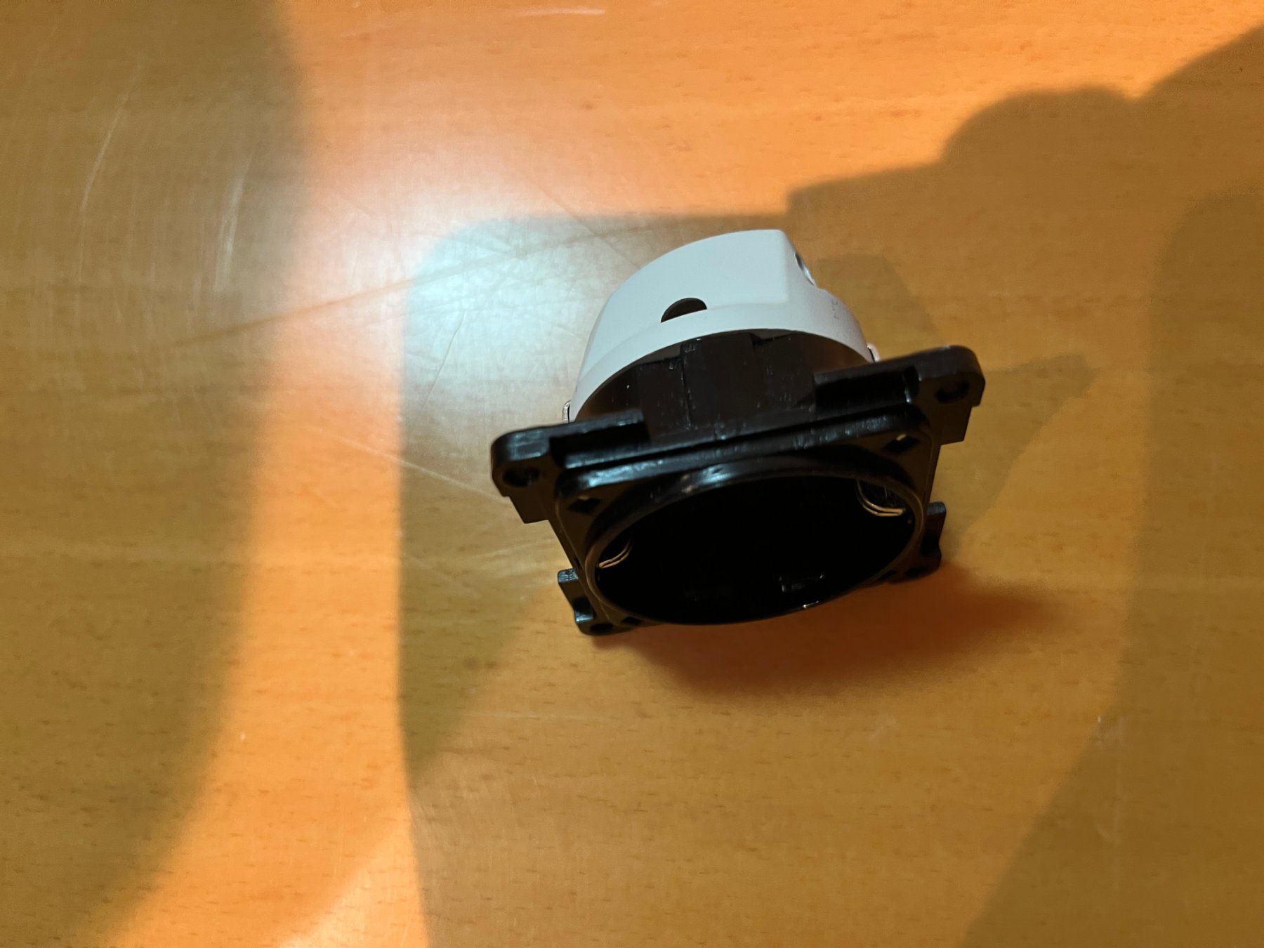 Spine: Inprojal Schuko Steckdose 5.2x5.2x3.1cm – Nuovo (secondo la descrizione) da Baar venduto da Amarillis3 1