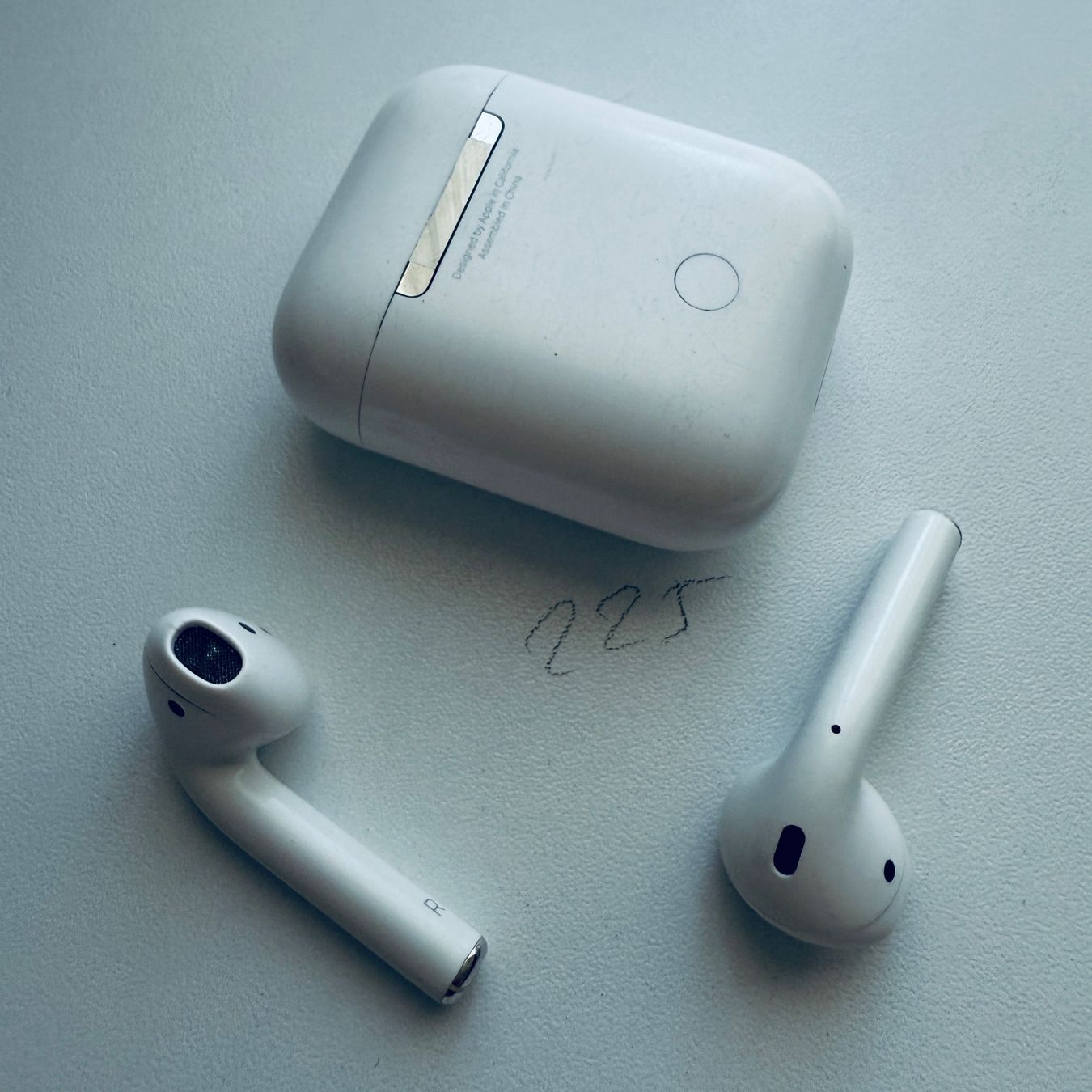 Apple Cuffie: Original Apple AirPods 2 Gen. Wireless Kopfhörer & Case – Usato da Basel venduto da MY.AIRPODS.SHOP 5