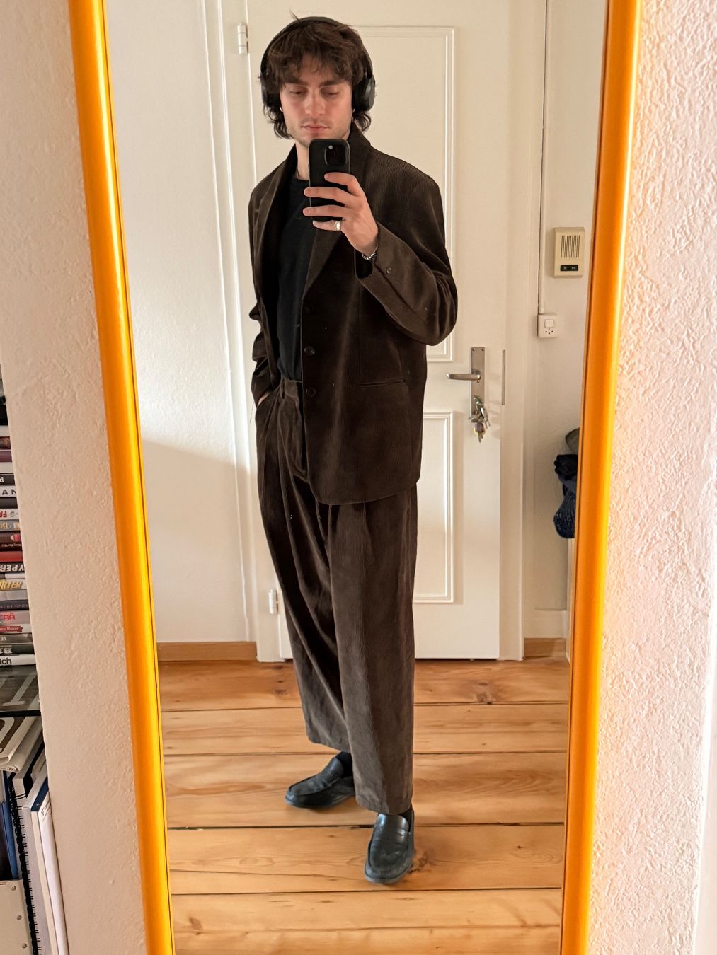 Completi: Brauner Cord Blazer passend zur Hose – Usato da Zürich venduto da Basilou98 1