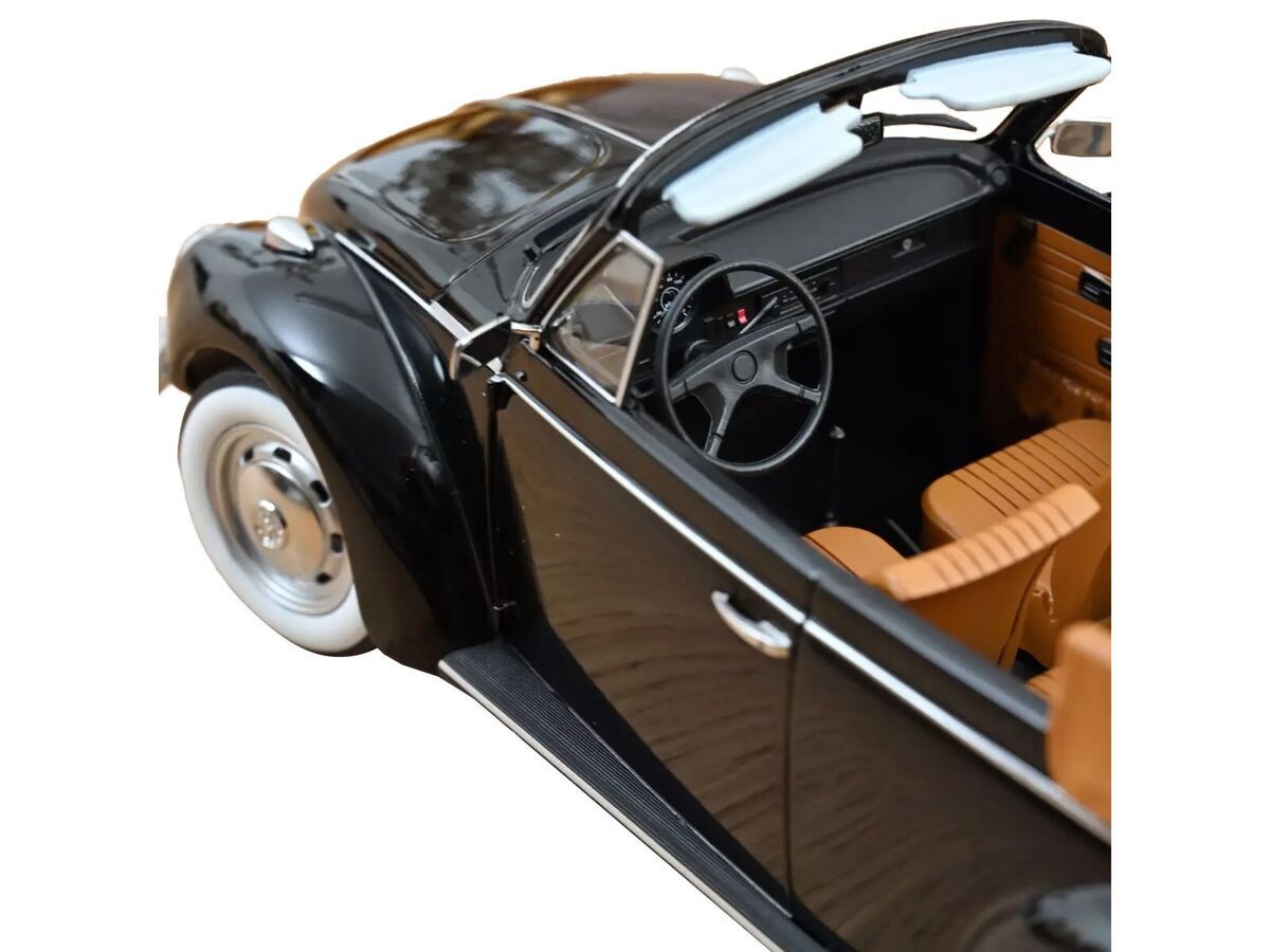 Volkswagen Modellini d'auto: VW KÄFER 1303 CABRIO Massstab 1:18 – Nuovo e nell'imballaggio originale da Erlenbach im Simmental venduto da Model_box 5