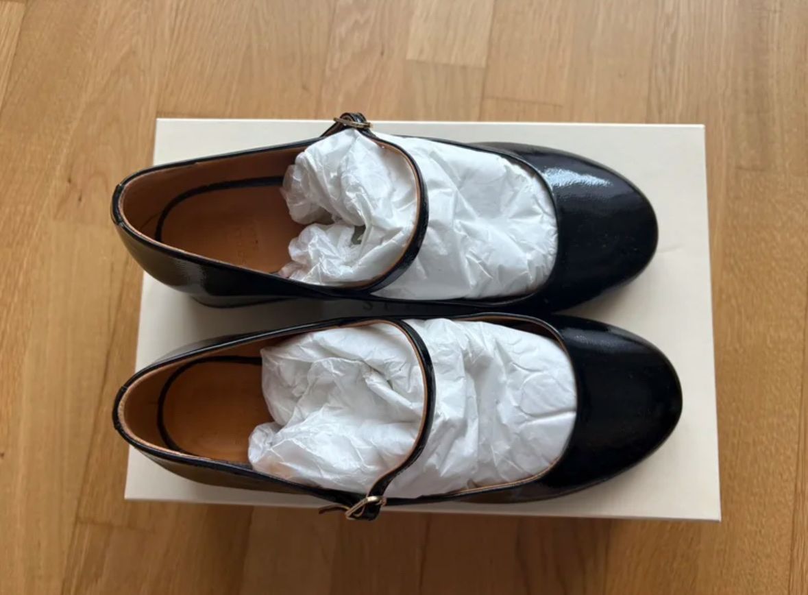 Sezane Damenschuhe: Sezane schwarze Lack-Pumps – Gebraucht aus Biel/Bienne von tat_n5fw 1