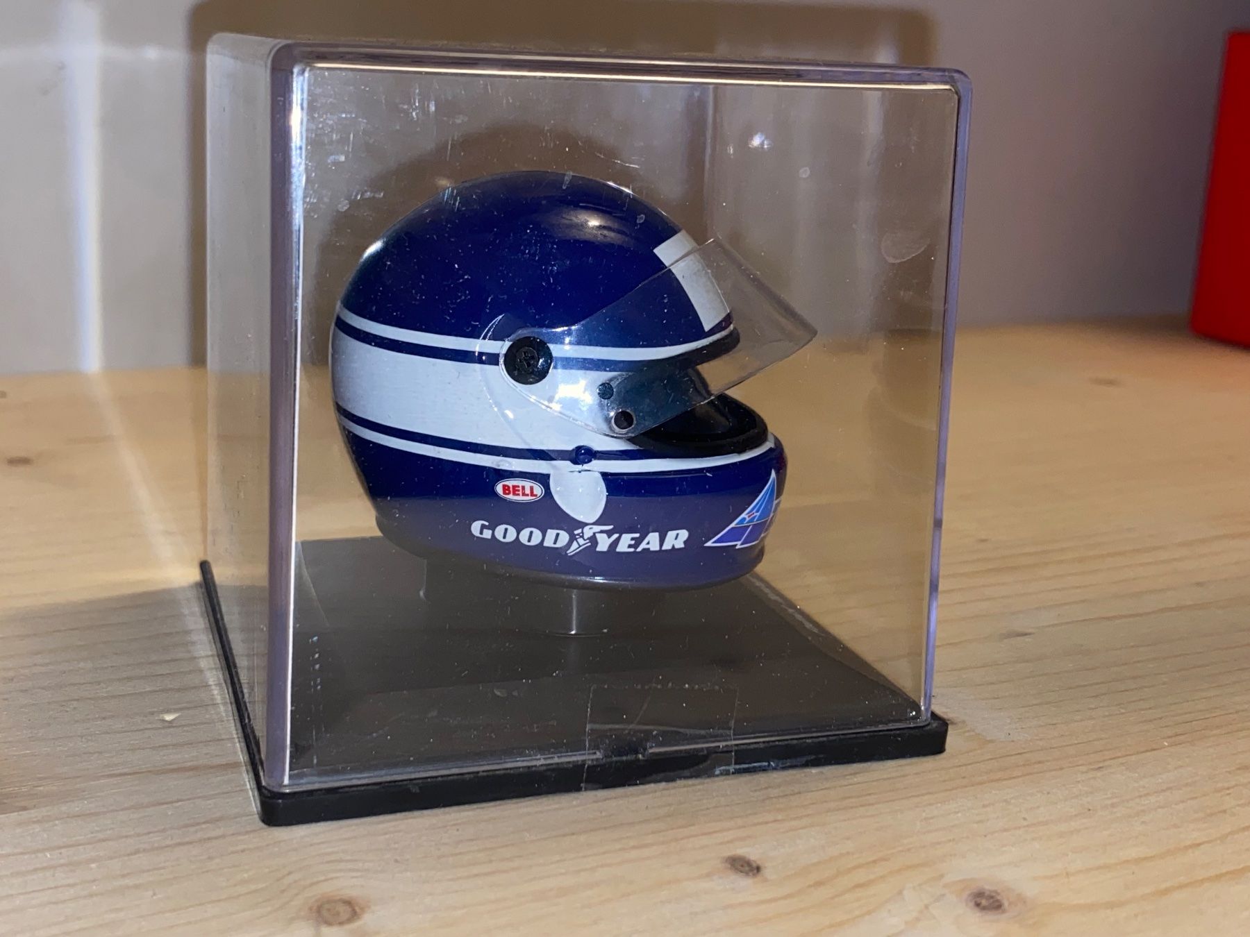 Ferrari Modellini d'auto: Ferrari Helm 1/5 Patrick Tambay 1983 – Nuovo (secondo la descrizione) da Wohlen AG venduto da PrivatSammlung