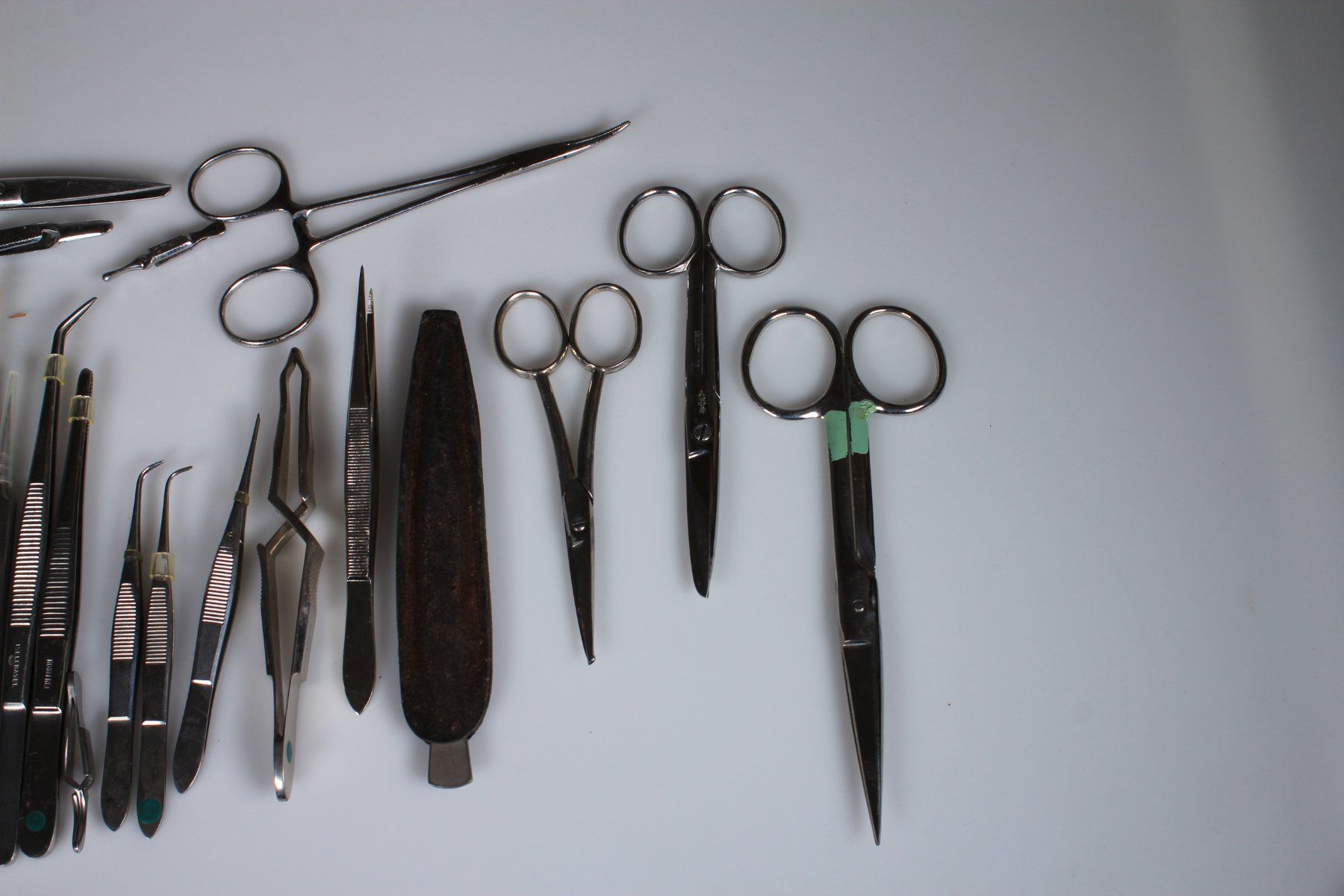Attrezzature mediche: Grosses Konvolut medizinischer Instrumente – Usato da Basel venduto da IRMAundFRED 3