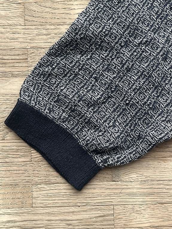 T-shirts: Strickshirt Grösse S – D'occasion à kriens par inf_9fnc 2