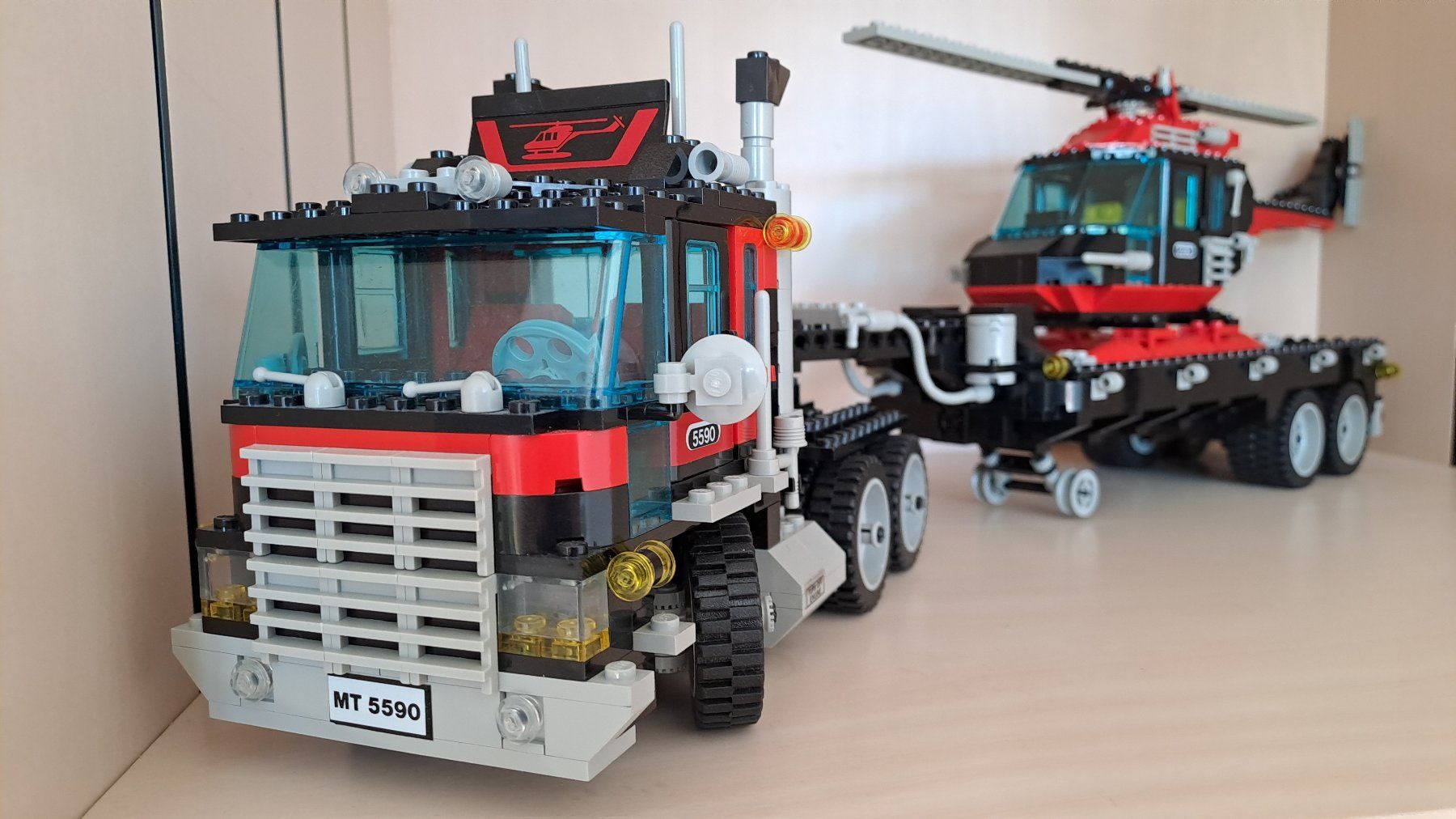 Lego Kit di costruzioni: LEGO Model Team • Set 5590 Sattelschlepper mit Helikopter – Usato da Bonstetten venduto da Mbuster