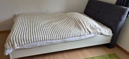 Bett mit Kopfteil guter Zustand 120x200cm