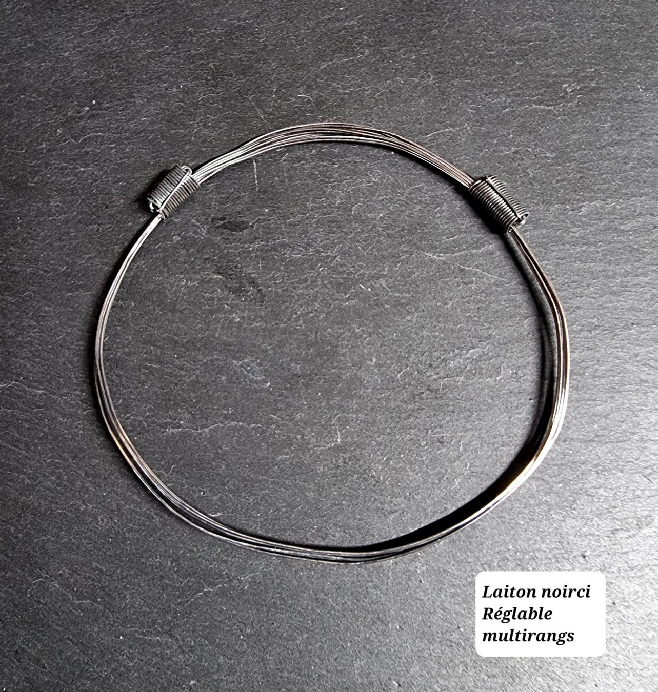 Armbänder & -reifen: Bracelet laiton multirangs reglable – Gebraucht aus Veyrier von Leilazizou