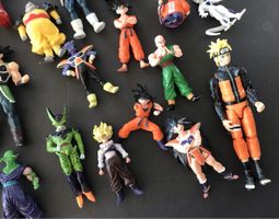 Lot de figurines Dragon Ball et Transformers divers