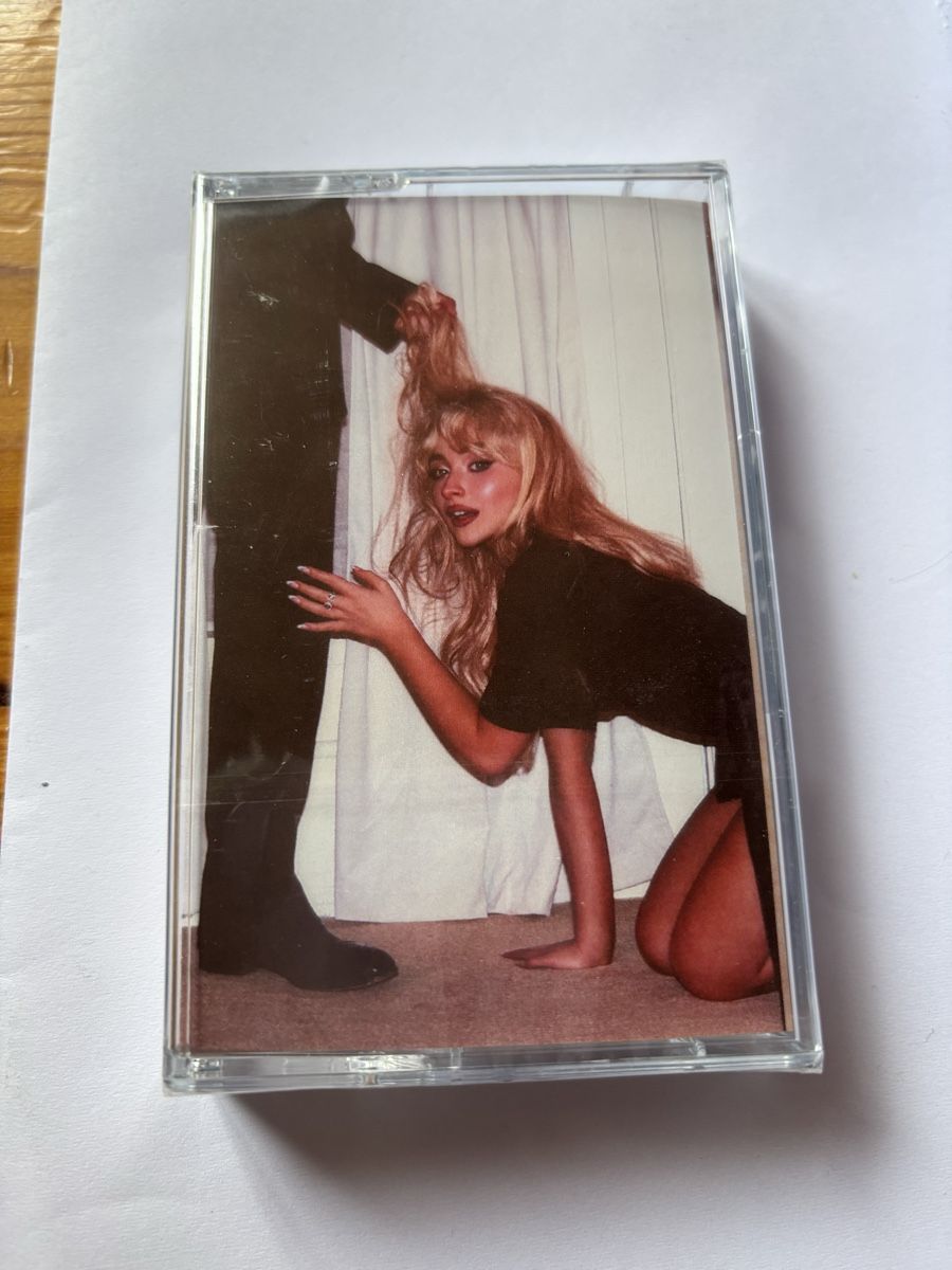 Musicassette: Sabrina Carpenter Kassette  – Nuovo e nell'imballaggio originale da Belp venduto da Friesen01