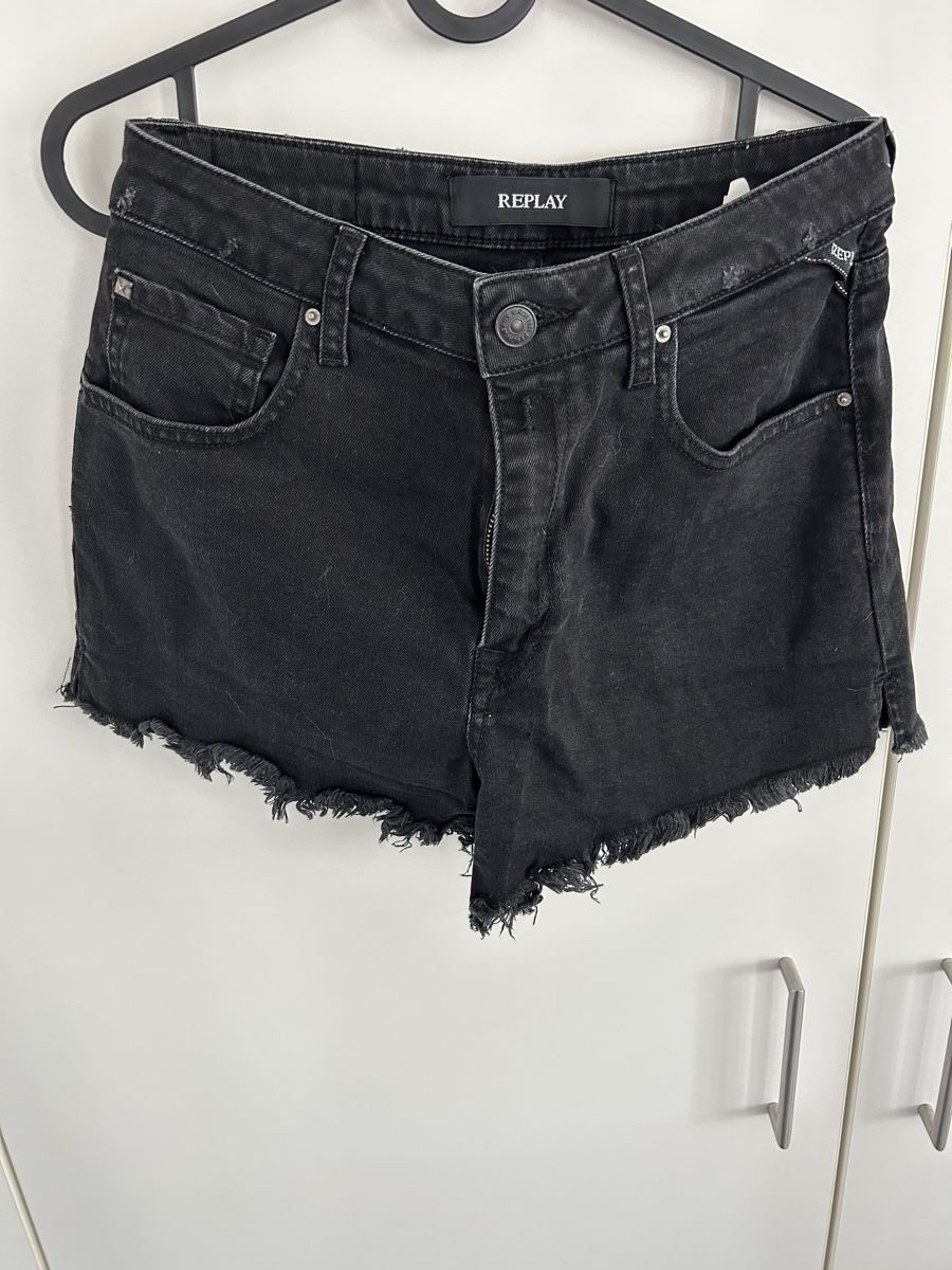 Jeans: Jeansshorts – Usato da Merenschwand venduto da ___niggi___