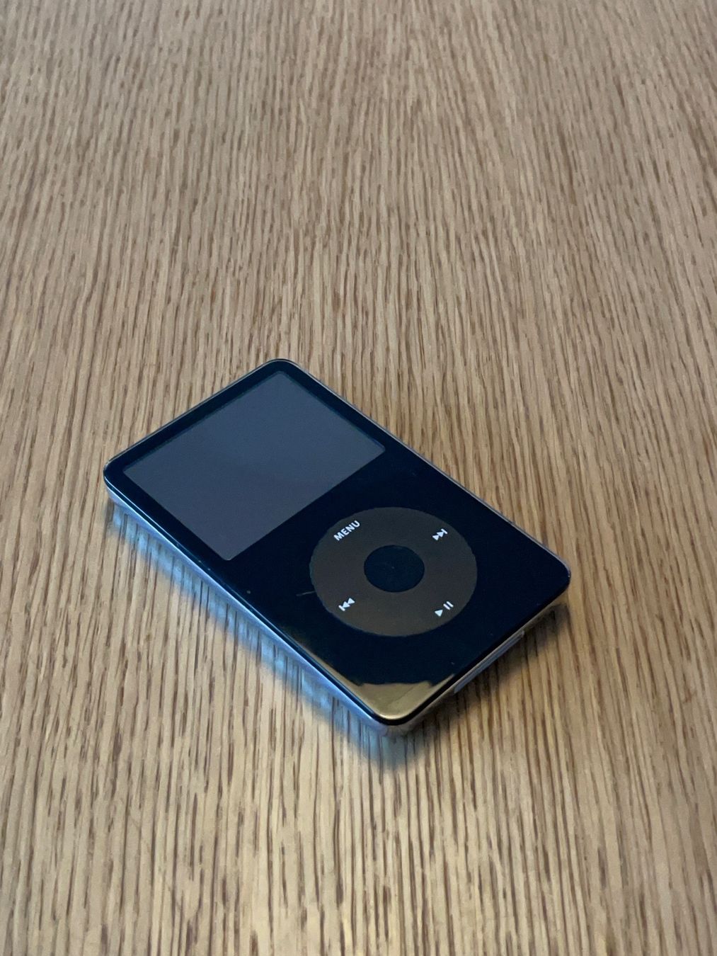 Apple Lettore multimediale portatile: iPod Classic 5. Generation Schwarz 30 GB – Usato da Zürich venduto da alaskad 1