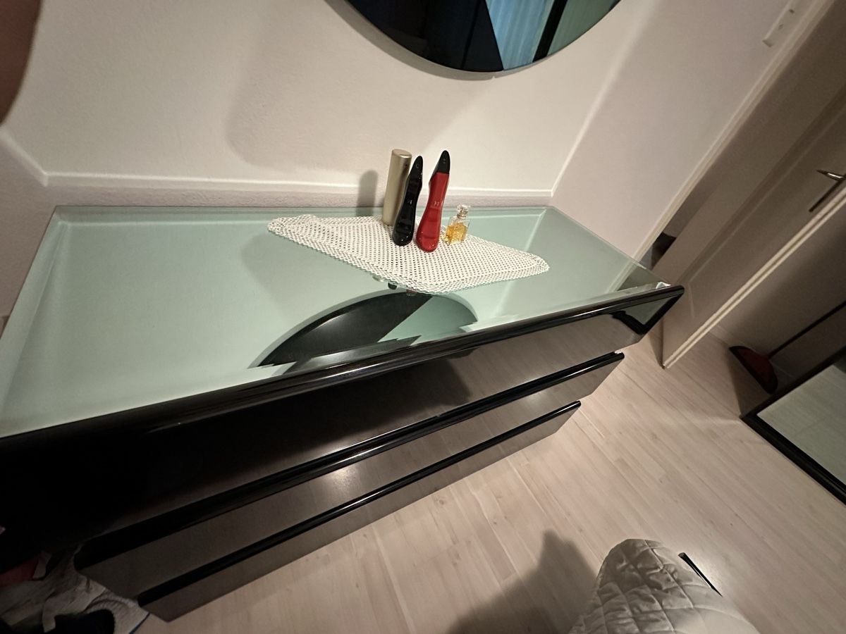 Letti: Schlafzimmerschränke + Bett & Kommode – Usato da amriswil venduto da mariava88 4