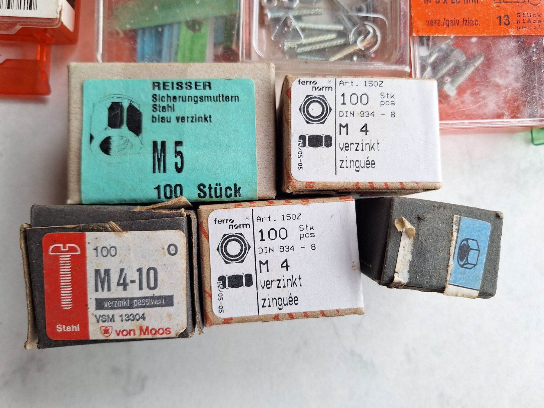 Tutti gli attrezzi: 45 X SCHRAUBEN NÄGEL DIVERSES – Usato da Huttwil venduto da Kunterbuntli 1