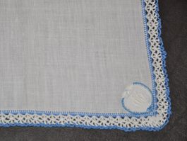 Vintage Stoff Taschentuch, blau-weiss umhäkelt & Monogramm