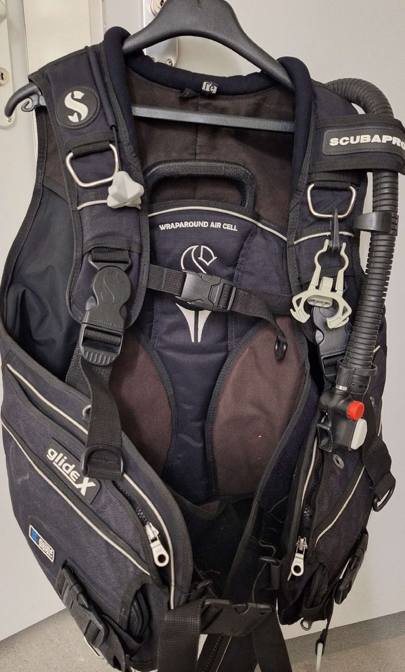 Scubapro Mute per immersioni: Scuba Glides X Tarierjacket Grösse L – Usato da Wetzikon ZH venduto da Petra210 5