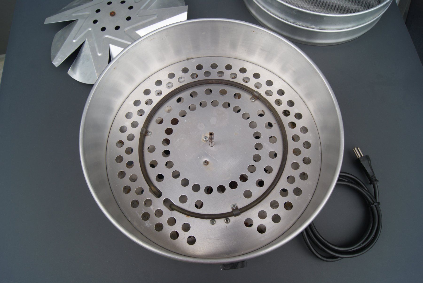 Appareils de cuisine: Dörrautomat Silber gebraucht – D'occasion à Buus par Zwuckel61 2