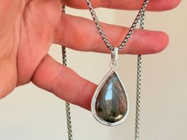 Collier vintage avec pendentif en larme ✨