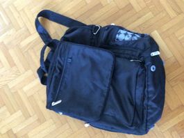 Sac à langer Fisher-Price noir - pratique et spacieux!