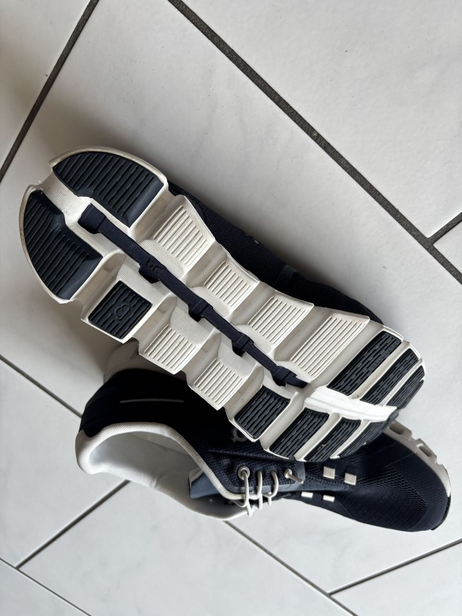 Herrenschuhe: On Cloud Laufschuhe, Herren, Gr. 42,5 – Gebraucht aus Sutz von ber_nwq9 2
