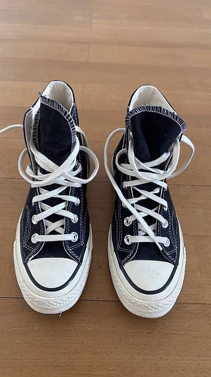 Chaussures hommes: Converse black – D'occasion à Luzern par jen_zh6d