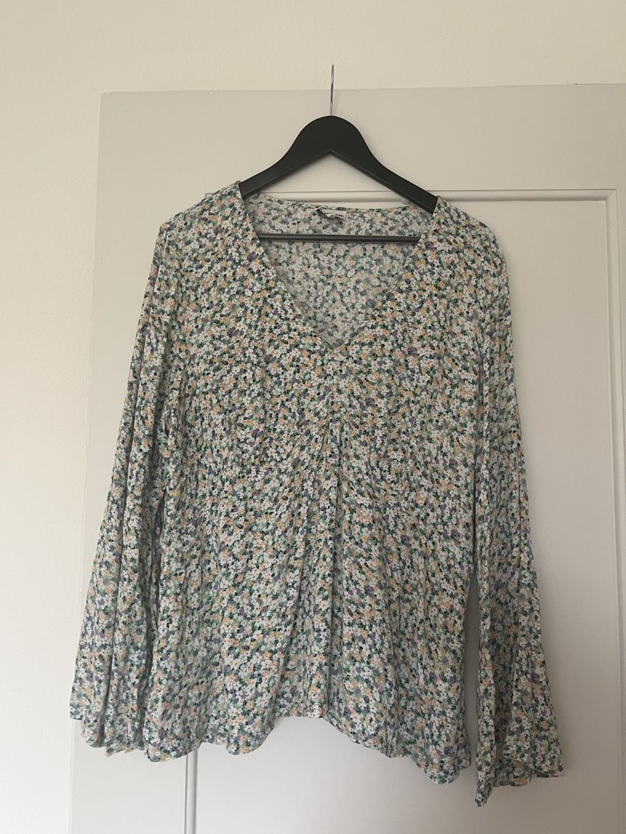 C&A Camicette: Bluse mit ausgestellten Ärmeln und Peplum – Usato da Basel venduto da tiadolma