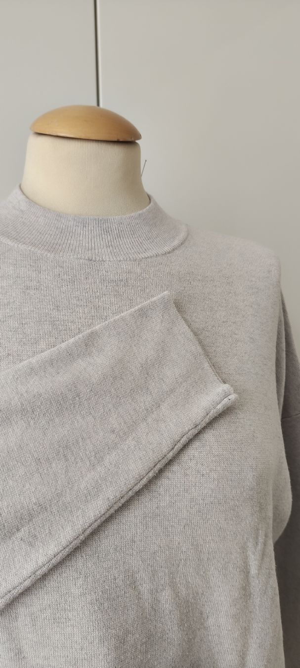 H&M Pulls & Sweat-shirts: Damenpullover H&M Basic Grösse M, hellgrau – D'occasion à Basel par ukhtyy 3