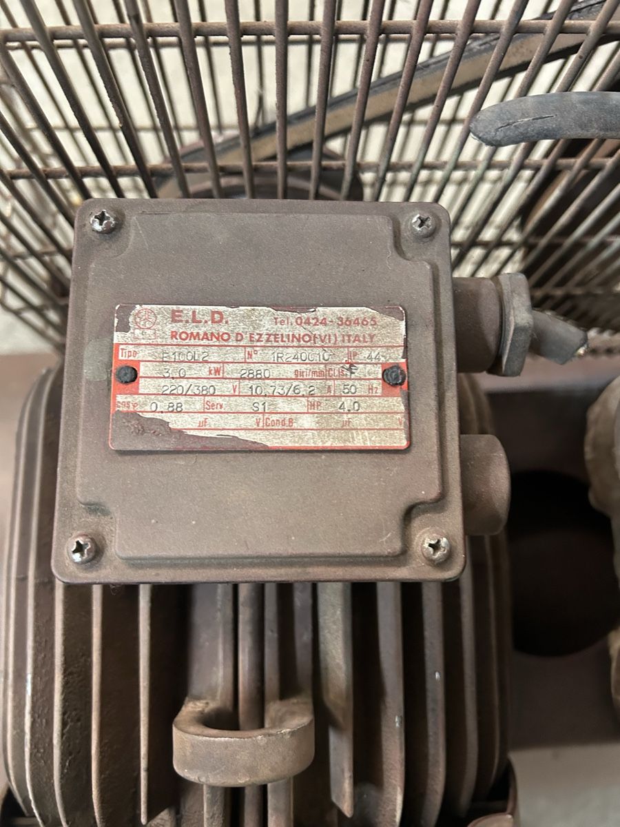 Compresseurs: Serva Technik Luft Kompressor Druckluft – Défectueux à Oberurnen par Black_Jack_2.4 4