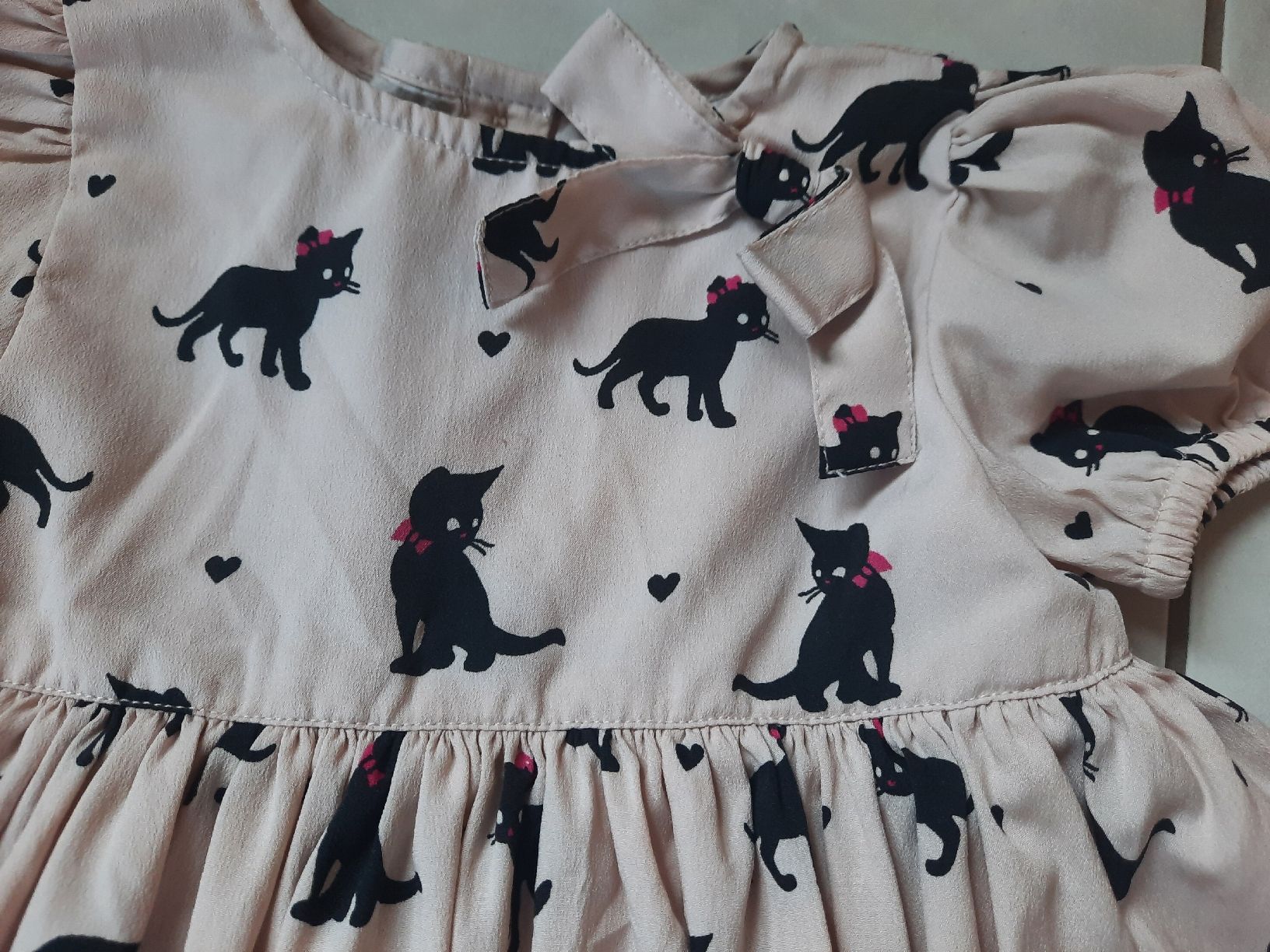Kleider & Röcke: JOLIE ROBE  ,pour un BÉBÉ de 9 mois – Gebraucht aus Le Locle von marylise01 1
