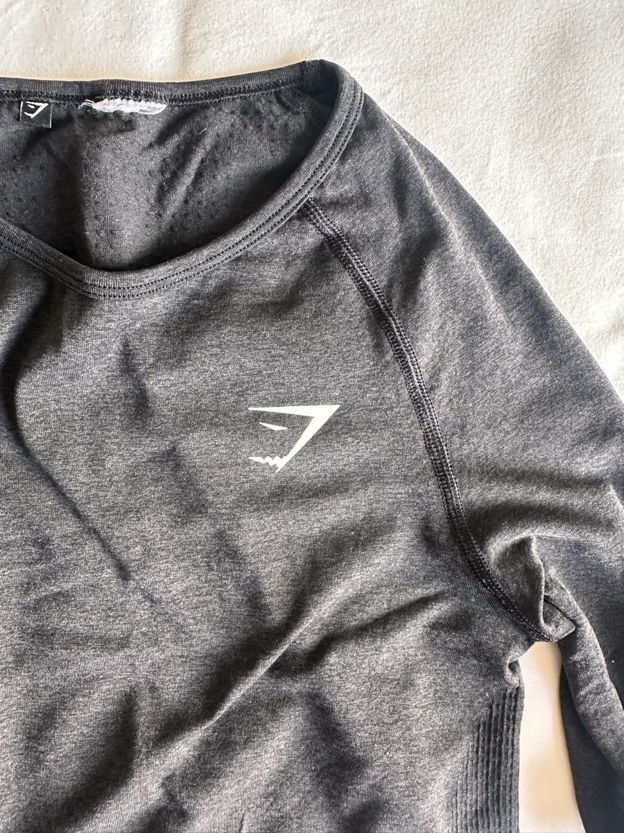 Gymshark Tops: Gymshark Shirt  – D'occasion à Zürich par sin_q2m2 1