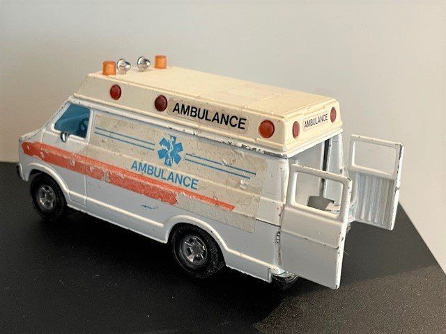 Matchbox Modellini d'auto: +  AMBULANCE  + – Usato da Winkel venduto da zeho 2
