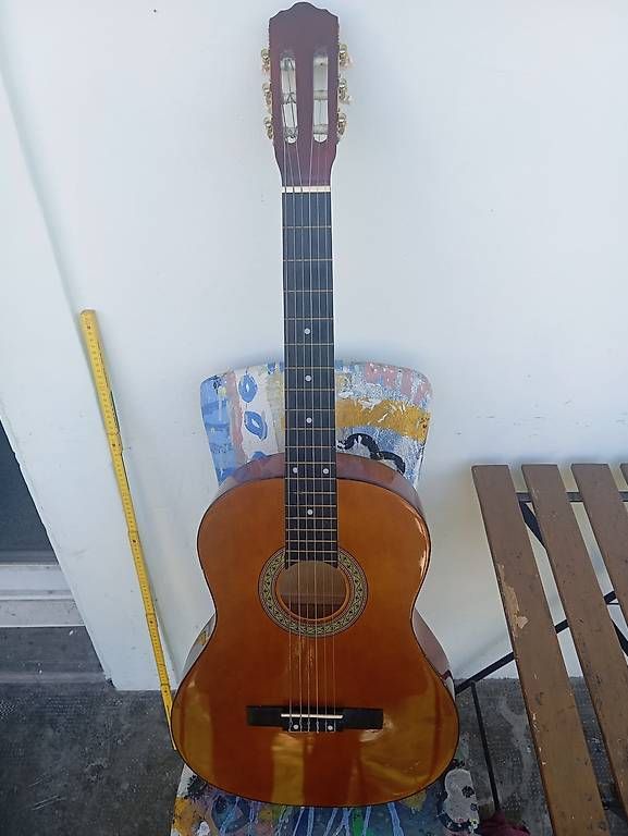 Musikinstrumente: Schüler Gitarre – Gebraucht aus Basel von Petergunn