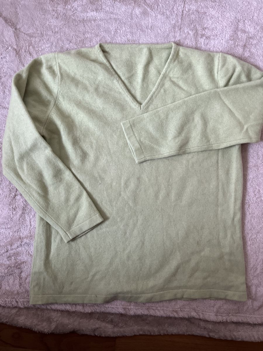 Pullover & Sweatshirts: Cashmere V-neck long sleeve pullover size XS used – Gebraucht aus Bern von ani_g2db 1