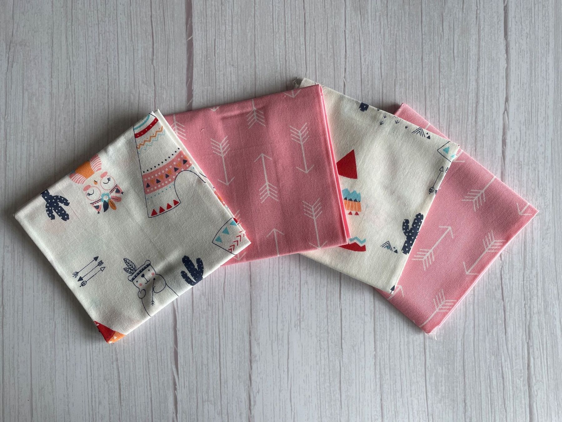 Tessuti: 4 Fat quarter/Coupons patchwork & couture - Indiens rose – Nuovo e nell'imballaggio originale da Gland venduto da san_xz5j