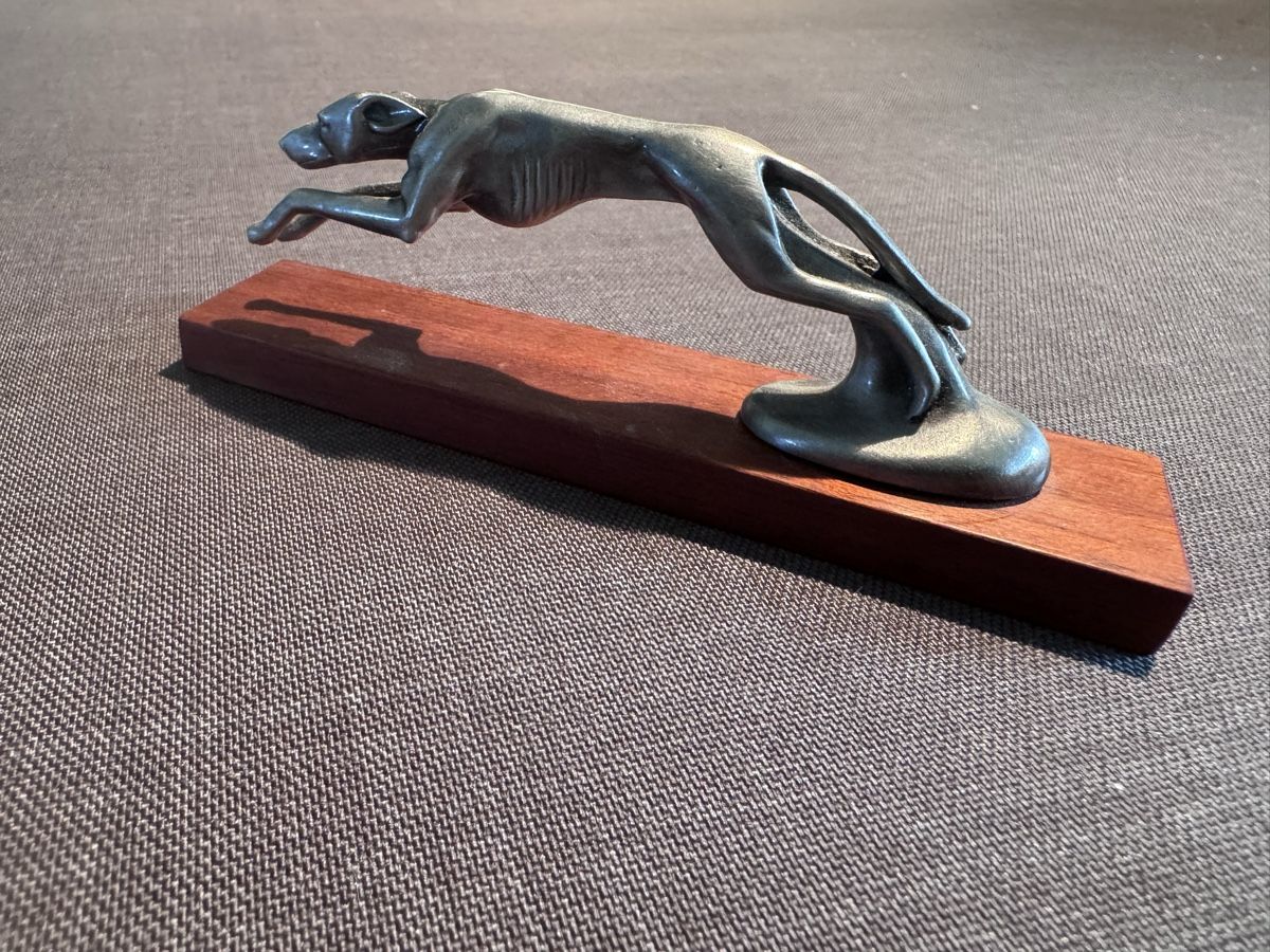 Statuette: Greyhound Kühlefigur – Usato da Oberrüti venduto da HotRod1932 2