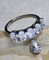 Wunderschöner Ring mit Zirkonia, 925 versilbert, Gr. 8
