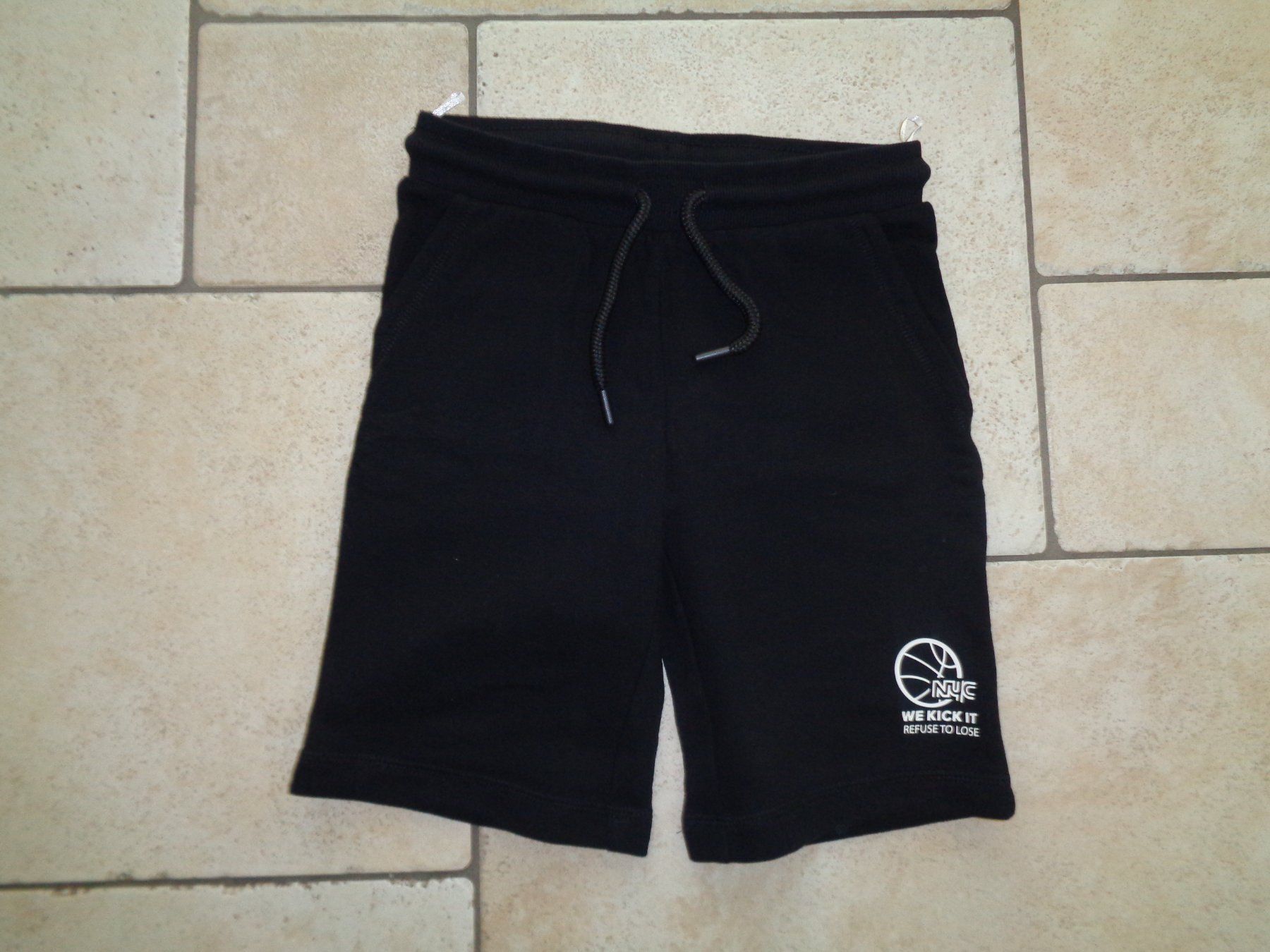 C&A Pantaloni: Shorts  C&A  Grösse 128 – Usato da Kreuzlingen venduto da Robi-2003